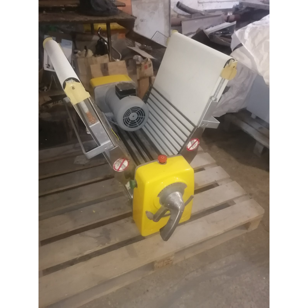 Тісторозкаточна машина Seewer Rondo Econom STM 513 настільна